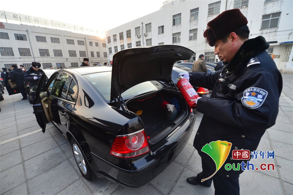 北京：全國兩會(huì)用車“體檢”現(xiàn)場(chǎng)
