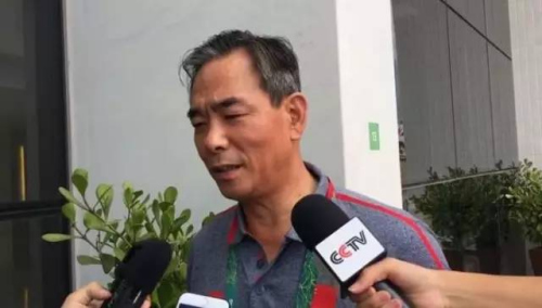 在奧運村閑逛能遇到誰？ 寧澤濤溜達(dá)似“老干部”