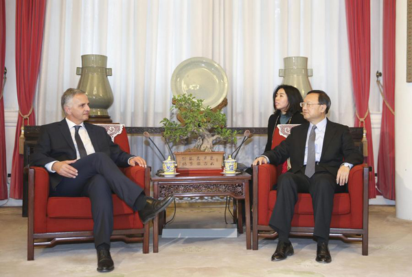 《中國日報》專訪瑞士聯邦委員兼外長：習主席訪問瑞士將全面提升中瑞關系