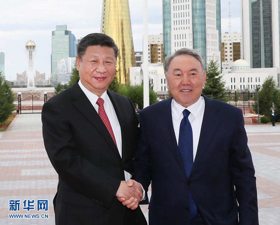 習近平同哈薩克斯坦總統納扎爾巴耶夫舉行會談