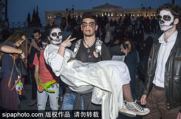 喪尸出籠！希臘雅典2017僵尸大游行血腥重口味（組圖）