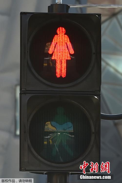 迎接婦女節 墨爾本紅綠燈上的小人變了樣