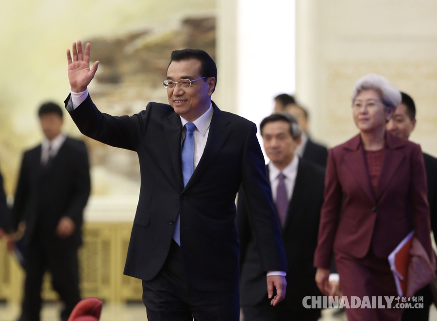 李克強(qiáng)總理與中外記者見(jiàn)面
