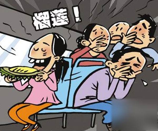 成都地鐵禁吃東西 車廂內禁止躺臥 禁攜折疊自行車進站