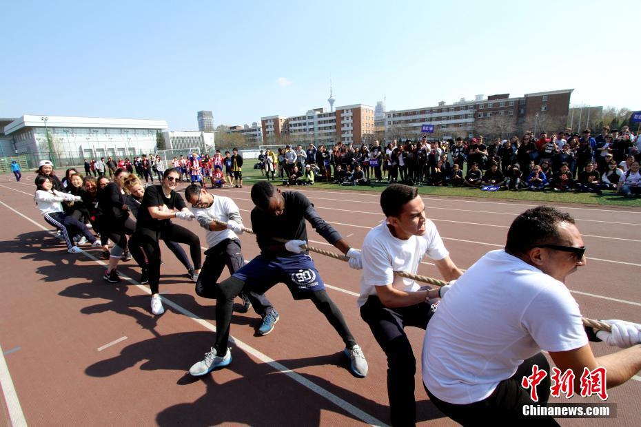 南開大學(xué)600留學(xué)生體驗(yàn)“別樣”運(yùn)動(dòng)會(huì)