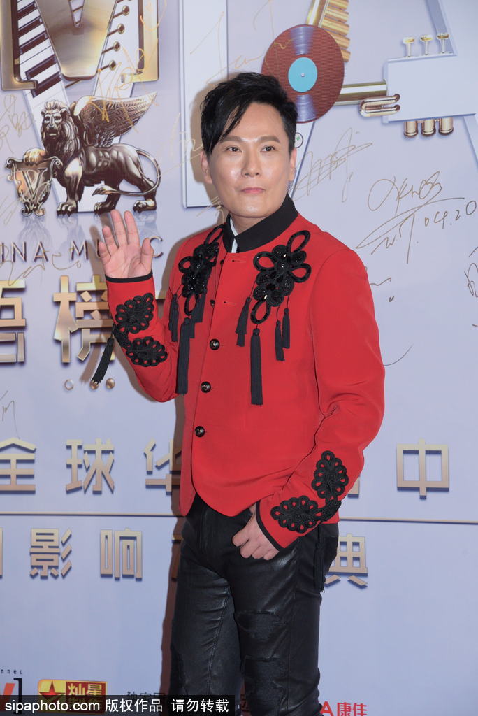 香港Channel V盛典眾星云集 成龍、大張偉、范瑋琪盛裝出席