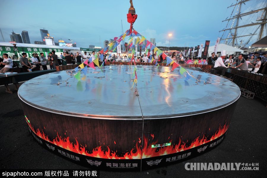 百人千人萬人宴精彩紛呈 盤點(diǎn)眾人分享美食盛況