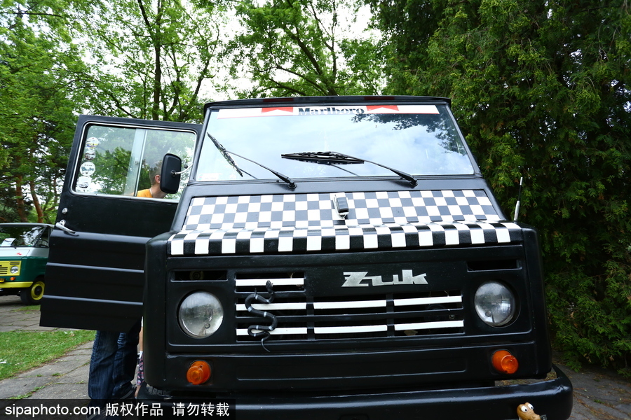 波蘭舉行復古車展 細數經典老爺車停留的歲月
