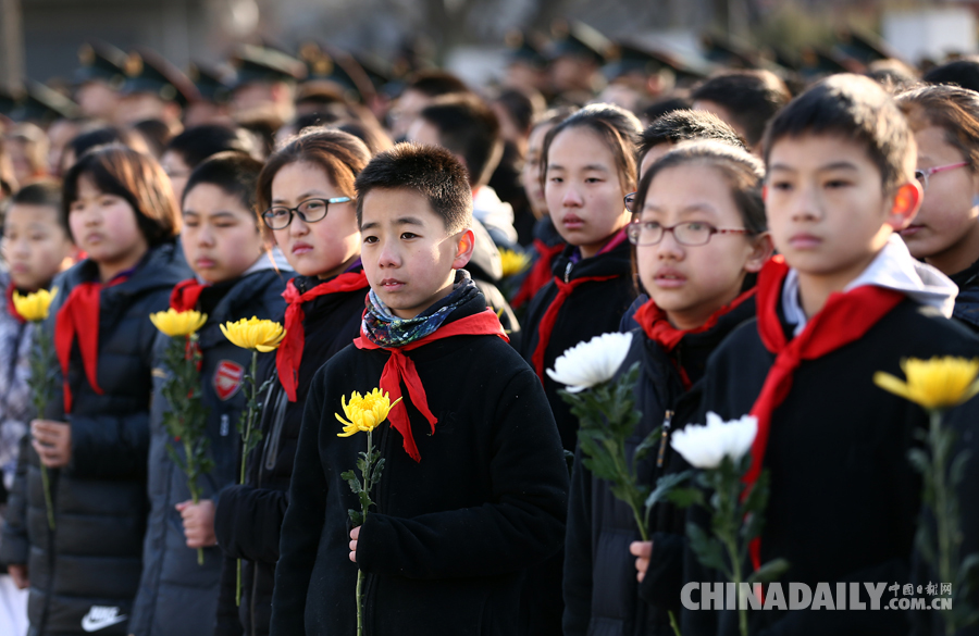 南京大屠殺死難者國家公祭日暨“丹青映史——侵華日軍南京大屠殺遇難同胞80周年祭藝術(shù)作品特展”
