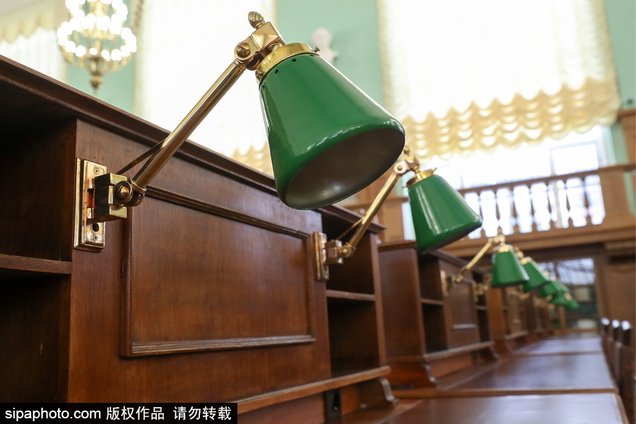 整齊劃一充滿藝術(shù)氣息 俄羅斯國(guó)立圖書(shū)館閱讀室翻新