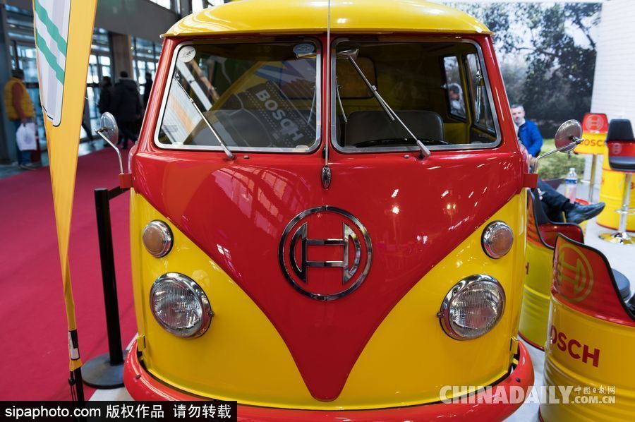 2018巴黎老爺車展開(kāi)幕 經(jīng)典老車演繹傳奇