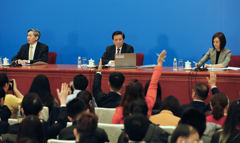 十三屆全國人大一次會(huì)議舉行新聞發(fā)布會(huì)