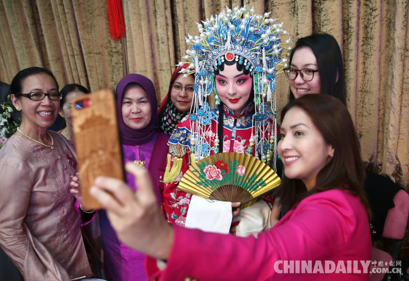 北京市婦聯舉辦國際婦女節中外婦女聯誼會