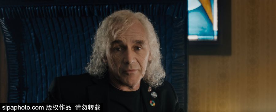 電影《頭號(hào)玩家》劇照海報(bào) 斯皮爾伯格8年來票房首過3億