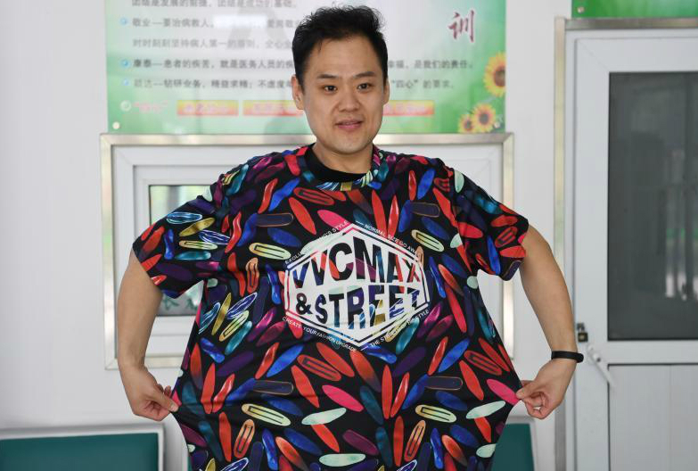 山西胖小伙為父狂減肥，11個月暴瘦173斤！