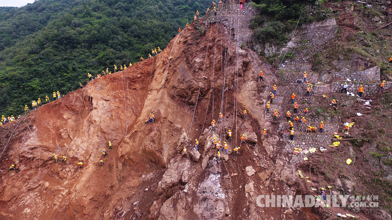 寶成鐵路水害區段搶險工作仍在緊張進行