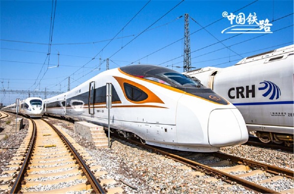 8月8日起京津城際鐵路實施新的列車運行圖 復興號動車組實現時速350公里運行
