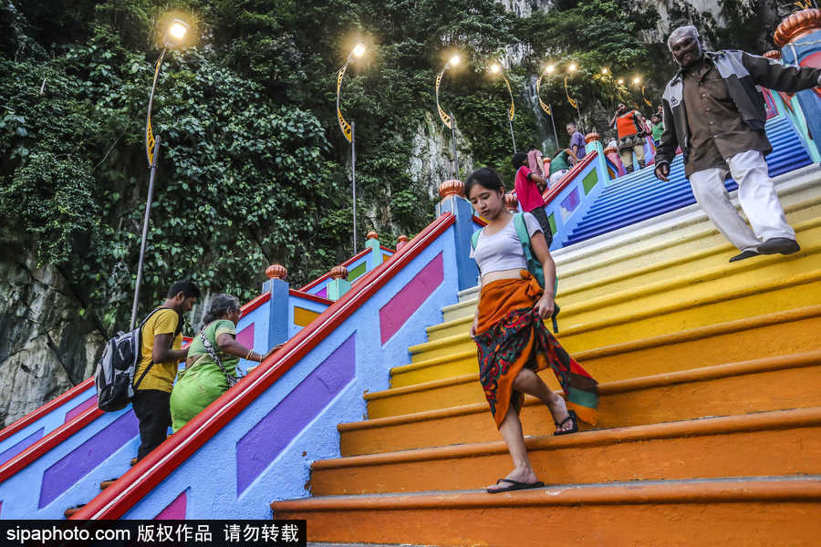 又一“網紅”拍照打卡處！馬來西亞吉隆坡彩虹樓梯成地標性景點