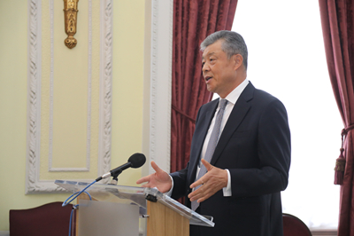 駐英國大使劉曉明談中美貿易爭端：合作是唯一正確的選擇，共贏才能通向更好的未來