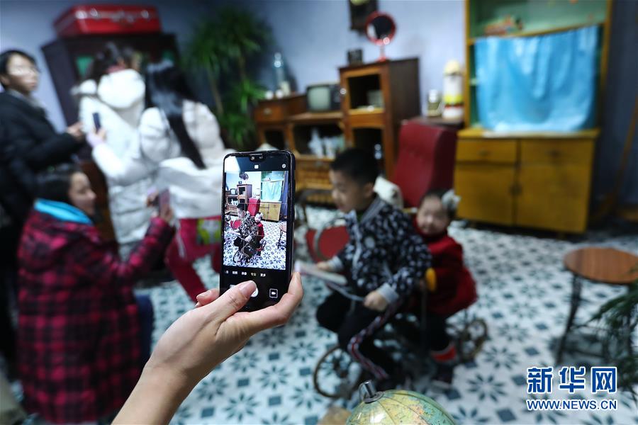 “偉大的變革——慶祝改革開放40周年大型展覽”單日參觀人數再超5萬